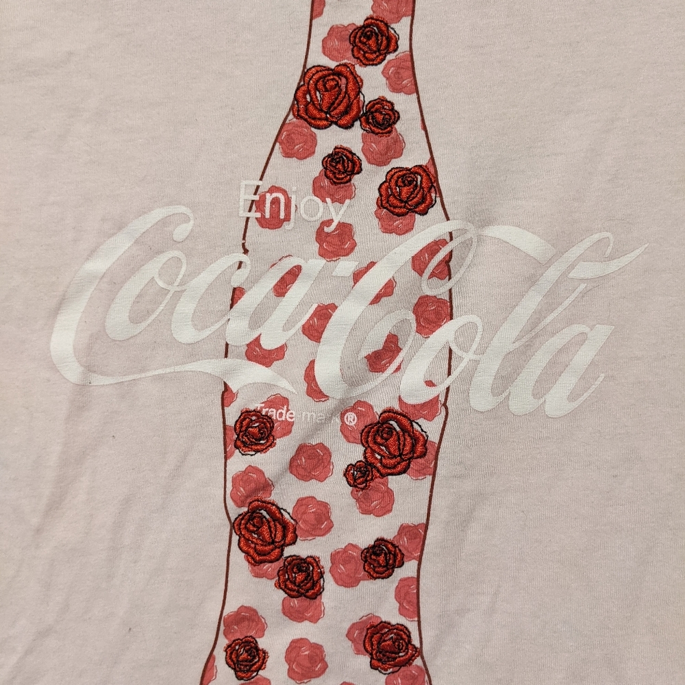 Light pink XS coca cola embroidered rose tee